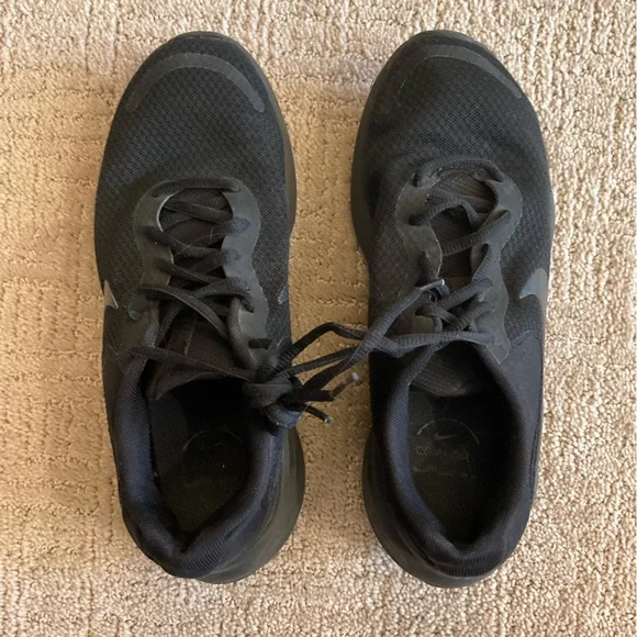 👟🖤 Nike Women Revolution 7 Black Running Shoes FB2208-002 2023 Size 8 - Picture 3 of 9
